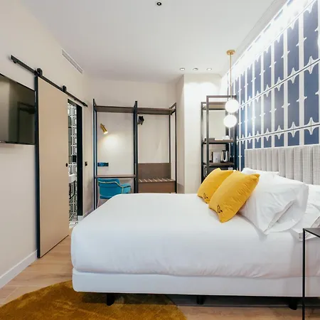 מלון Cetina Casa De Telas 4*