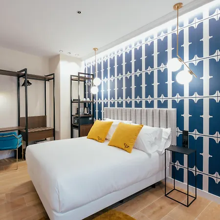 מלון Cetina Casa De Telas 4*