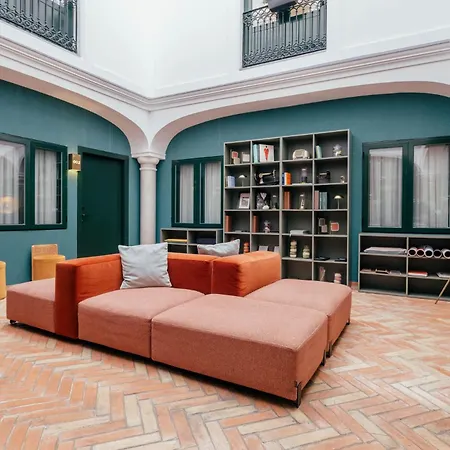 מלון Cetina Casa De Telas 4*