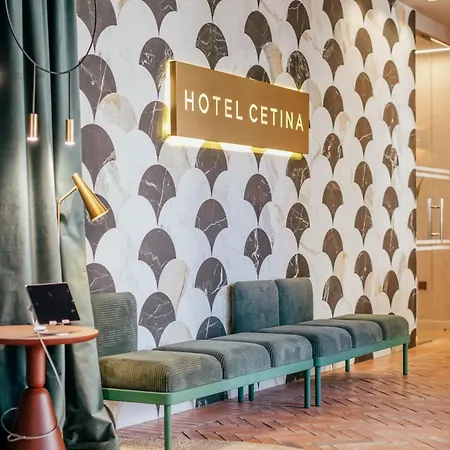 מלון Cetina Casa De Telas 4*