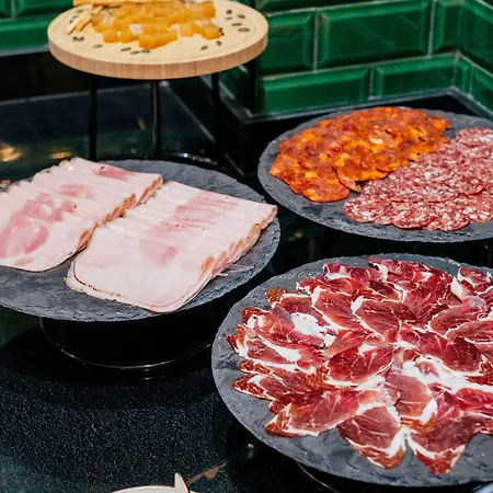 מלון Cetina Casa De Telas 4*